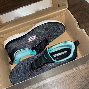 Gray memory foam sketchers